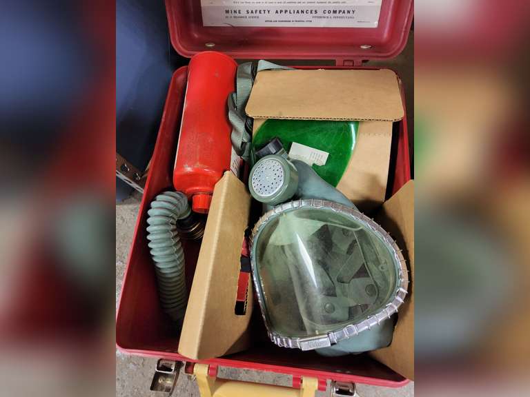 MSA All-Service gas mask Mod: S with case