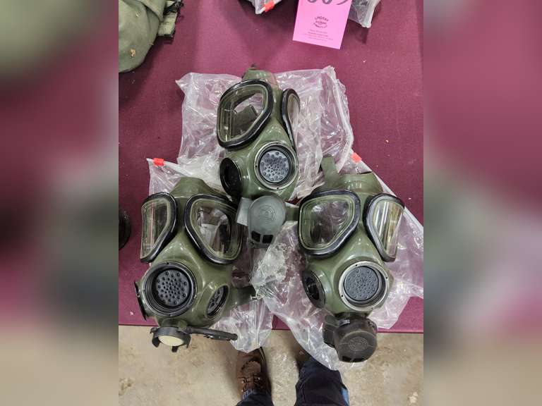 Qty: 3 -- M40 Field protective masks