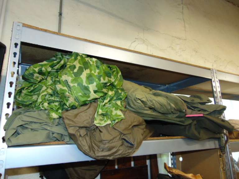 Military  duffle bags, sleeping bags & other SEE PICS