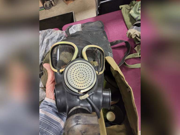 Group: gas masks, bags & other SEE PICS