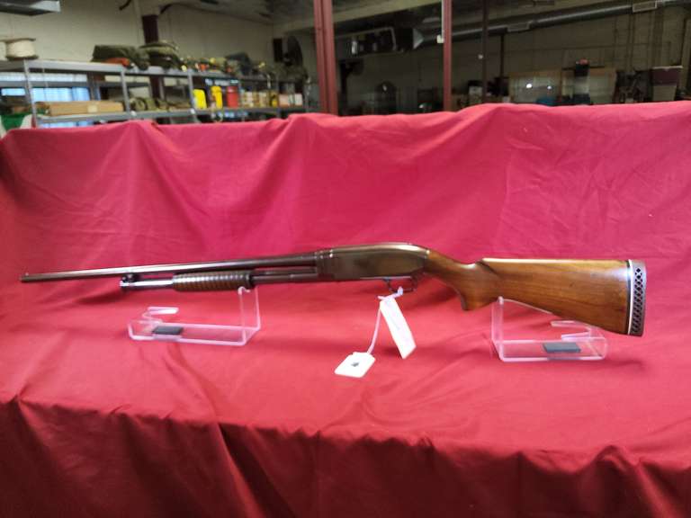 Winchester Mod: 12, 20ga pump shotgun, 26" plain brl, 2-3/4", full choke, re-blued, dated 1929,  Ser#: 519965, 96%