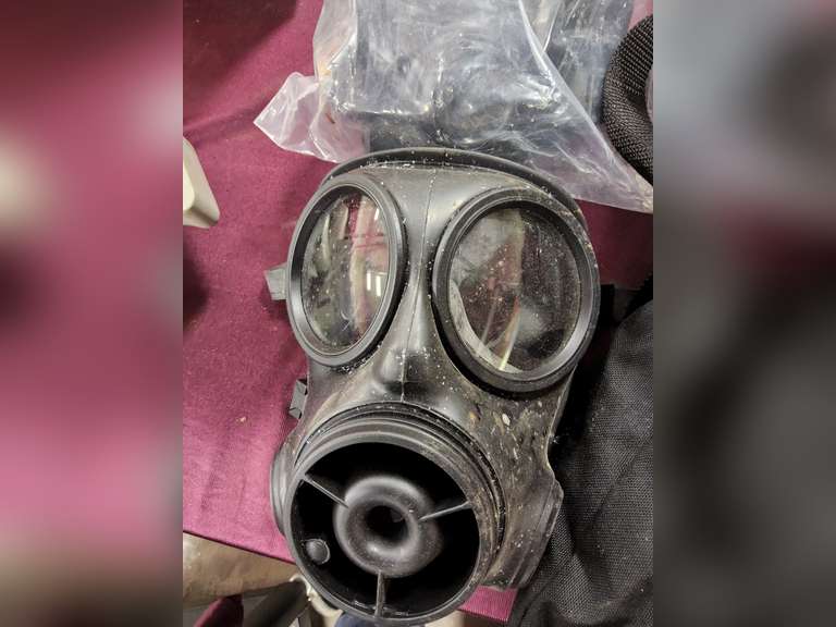 Approx 6 Avon S10 (unsure) gas masks (most look never used)