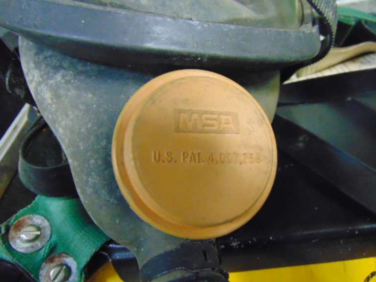 MSA Mod: 401 Air Mask SCBA in case ( may not be complete)