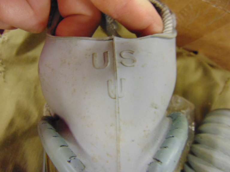 US U gas mask reconditioned for training with bag