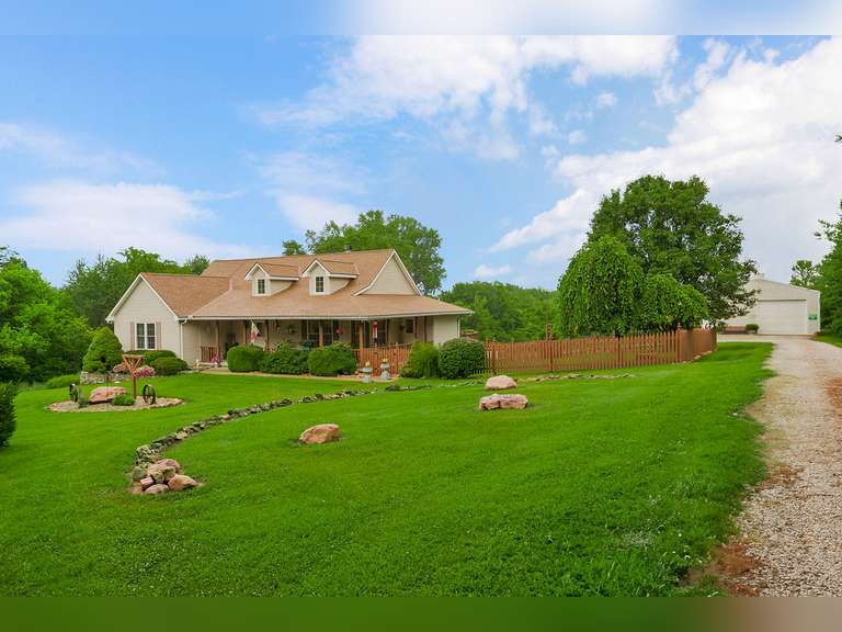 3 Bed 3 Bath on 7.42 acres with 30x40 insulated and wired barn in Leavenworth, KS