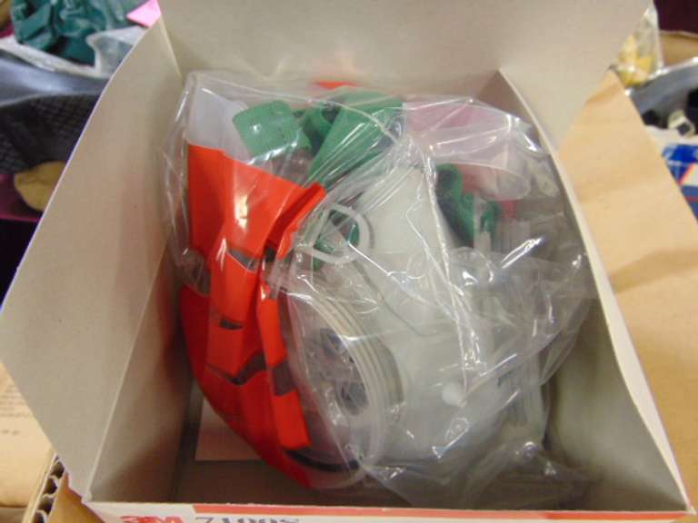10 NEW 3M 7100S respirator Half Face piece (small)