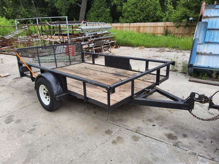 1995 Custom S.A. trailer, manual tilt, approx 77" x 10ft, needs jack, pintle hitch, Vin#: BB119802 -- Trailer #510