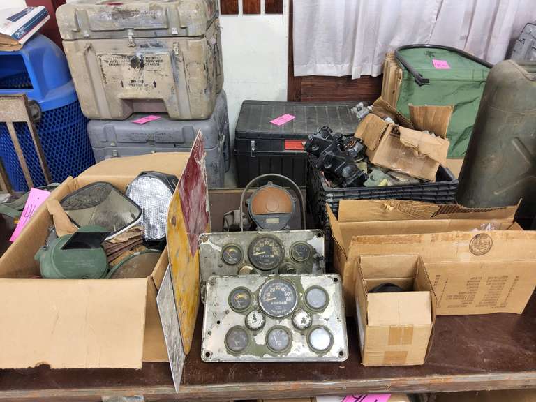 Large group of misc military vehicle parts & other SEE PICS