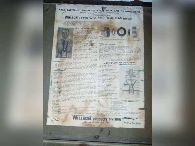 Wilson Types WIG & WLG gas mask with case