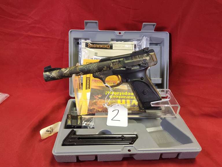 Browning Mod: Buckmark, 22LR cal, pistol, 5.5" brl, camo, 2mags, case, book, Ser#: 545MZ13071 , 98%