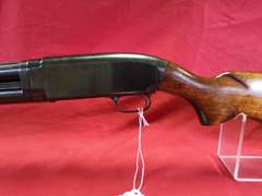 Winchester Mod: 12, 12ga pump shotgun, 28" solid rib brl, 2-3/4", modified, mfg. 1936, Ser#: 709182, 96%