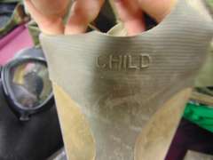 Group misc: gas masks, protective suit & other items SEE PICS