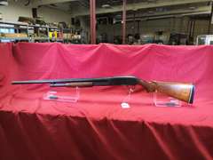 Winchester Mod: 12, 12ga pump shotgun, 28" solid rib brl, 2-3/4", modified, mfg. 1936, Ser#: 709182, 96%