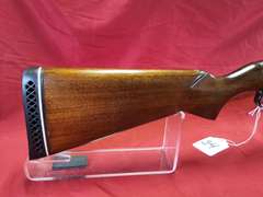 Winchester Mod: 12, 12ga pump shotgun, 28" solid rib brl, 2-3/4", modified, mfg. 1936, Ser#: 709182, 96%