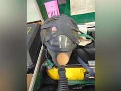 MSA Mod: 401 Air Mask SCBA in case ( may not be complete)