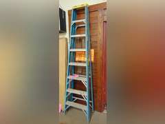 Werner 8ft fiberglass step ladder