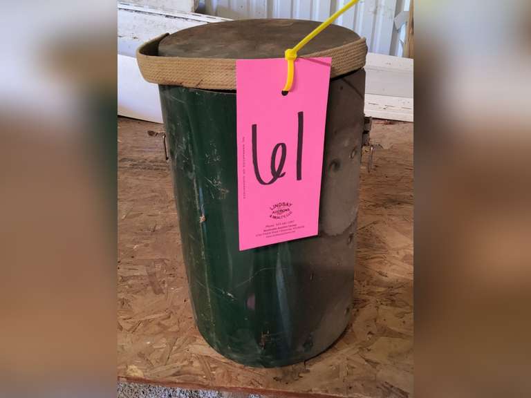 Empty metal lantern case