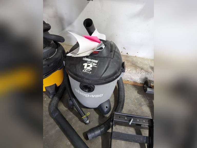Shop vac quiet plus series 12 gal 5HP w/ hose