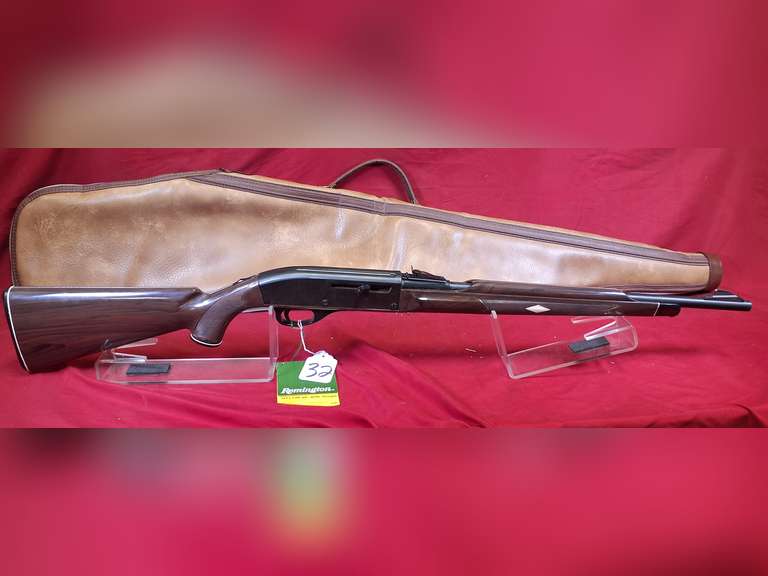 Remington Mod: Nylon 66, 22LR cal semi auto rifle, Ser#: 2591508 , soft case, with hang tag, 98%