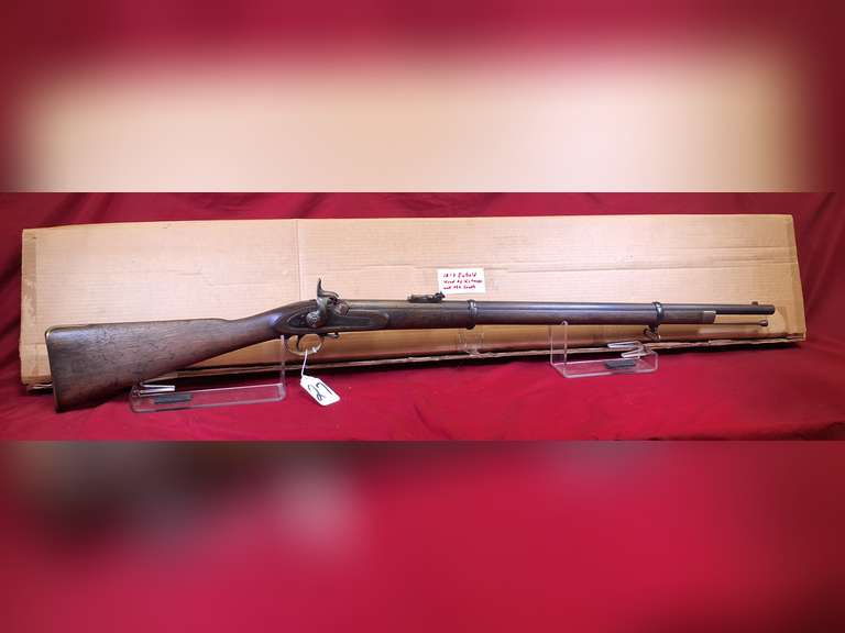 ** Enfield Mod: 1858 black powder rifle, Ser#: None , 33" brl, marked 1862 Tower, used by US North & South troops in civil war, with box, 96%