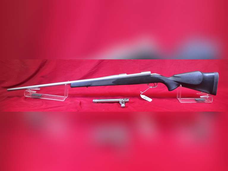 Weatherby Mod: Mark V, 300 WBY Mag, bolt rifle, Ser#: SS001248, 26" stainless brl, black syn stock, box, 98%