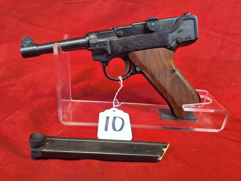 Stoeger Arms Mod: Luger, 22LR cal, pistol, Ser#: 92502 , 4-1/2" brl, 1 mag, wood grips, 98%