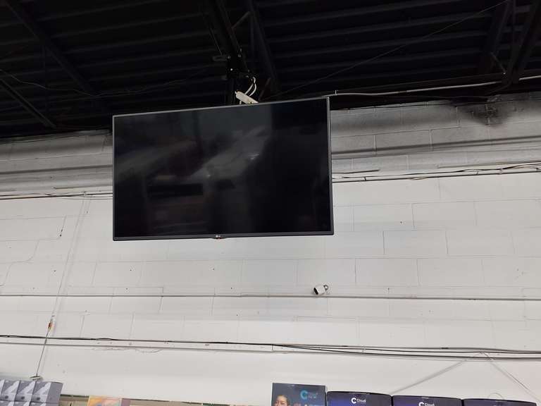 This is your opportunity to purchase a going Nail Salon Supply Business. Selling in a complete 1 lot BT Nail Supply Depot. All items included: Pedicure chairs, side chairs, tables, products, nail polish, signs, manicure/pedicure tools, liquids, and all other items that would be used in the nail business. Many cased & pallet lots (SEE PICS) Also selling in this lot will be all metal shelving, pallet racking, store displays, display cases, cash register system, security camera system, dollies, pallet jacks, office equipment, break room equipment, flat screen tv's, shopping carts (ALL ITEMS INSIDE ARE INCLUDED) -- PAYMENT FOR THIS LOT MUST BE BY WIRE TRANSFER ONLY