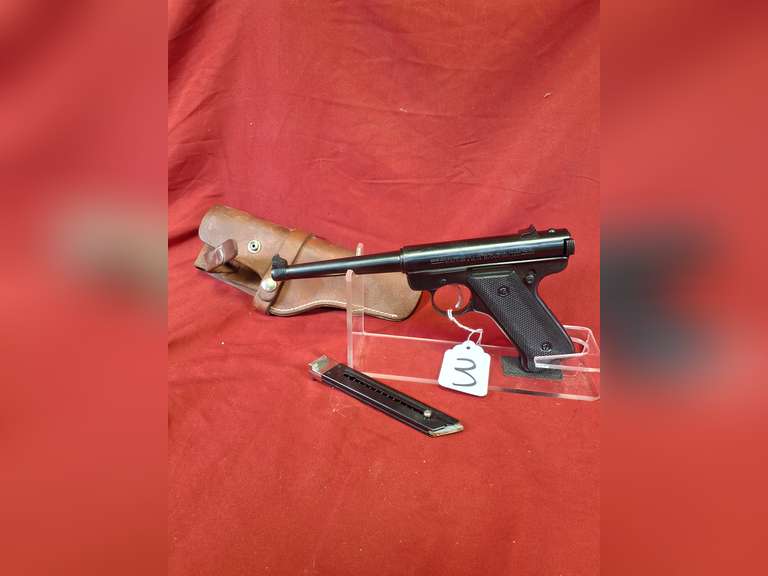 Ruger Mod: Mark I, 22 LR pistol, Ser#: 15-76194 , 6" brl, 1 mag, leather holster, blued, 96%