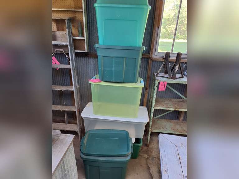 6 totes with lids & 1 bin