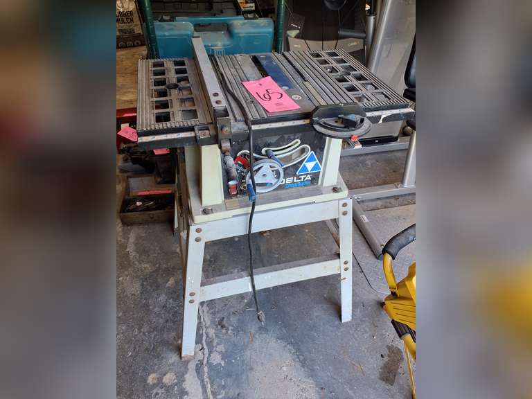 Delta Shopmaster table saw