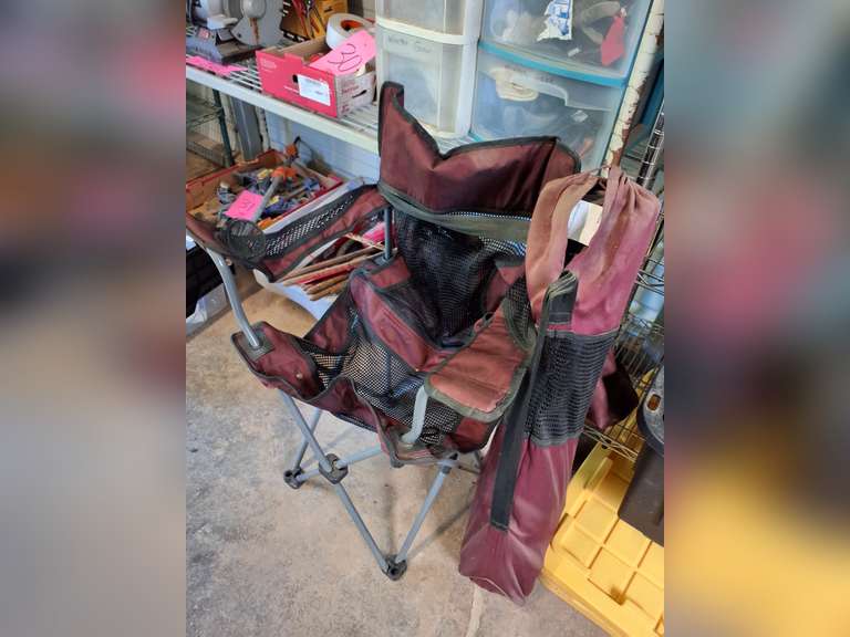 2 folding camp chairs