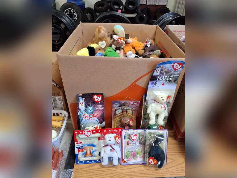 Group of beanie babies