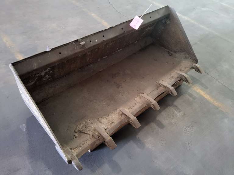 Tooth bucket for skid steer, appr. 67"