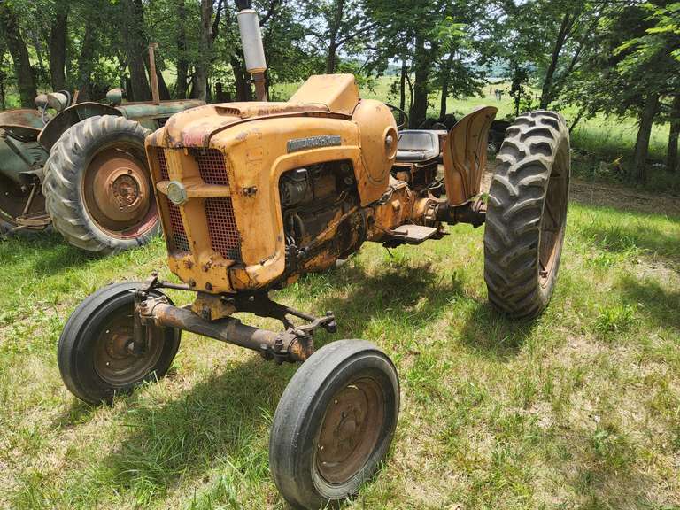 Minneapolis Moline 445 Propane, Will Run NEEDS PROPANE, rear hyds