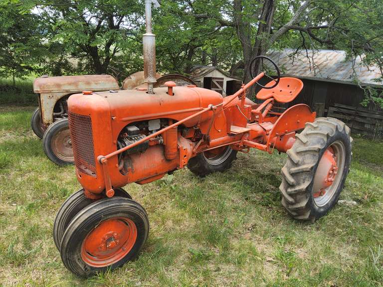 Late 1941 Allis Chalmers C (RUNS) Restored 2008