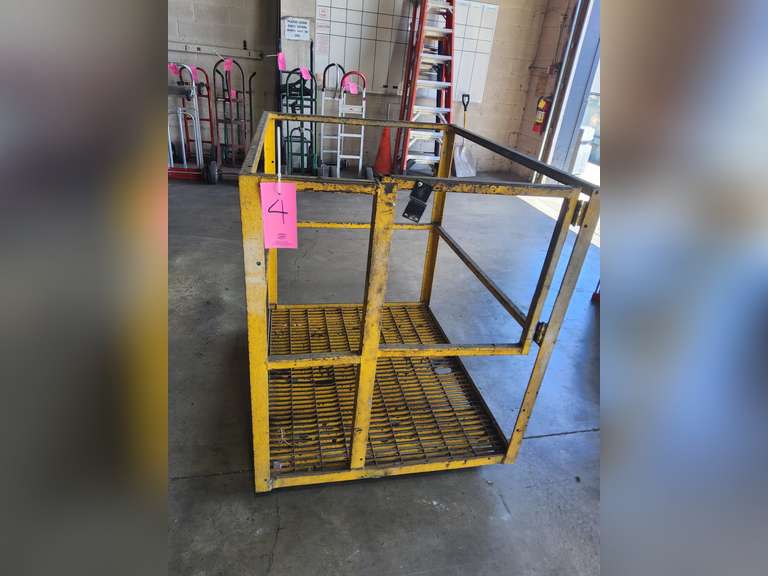 Forklift work platform, 47"x39.5"x47"