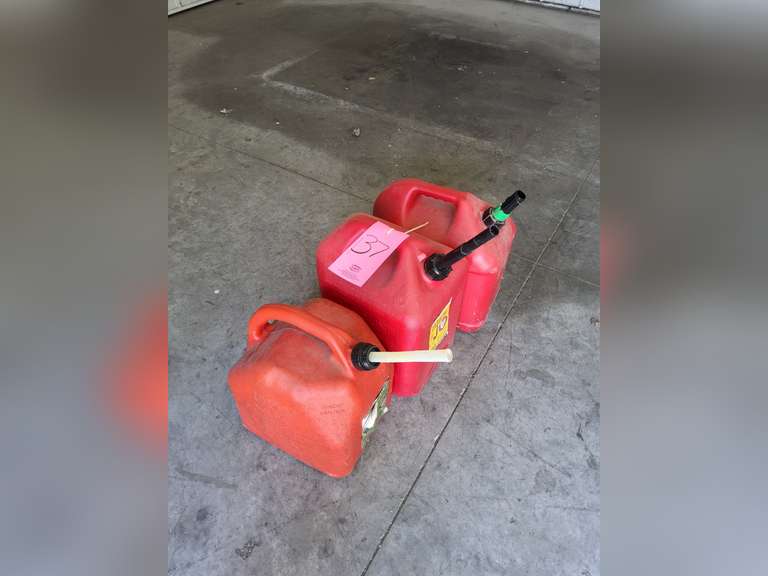 3 fuel cans