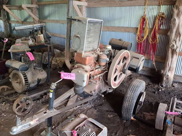 Witte Mod: BDRBA hit/miss engine with generator, 7.75HP, 4.9kilowatts, 25" fly wheels, hooked to generator mounted on s.a. trailer