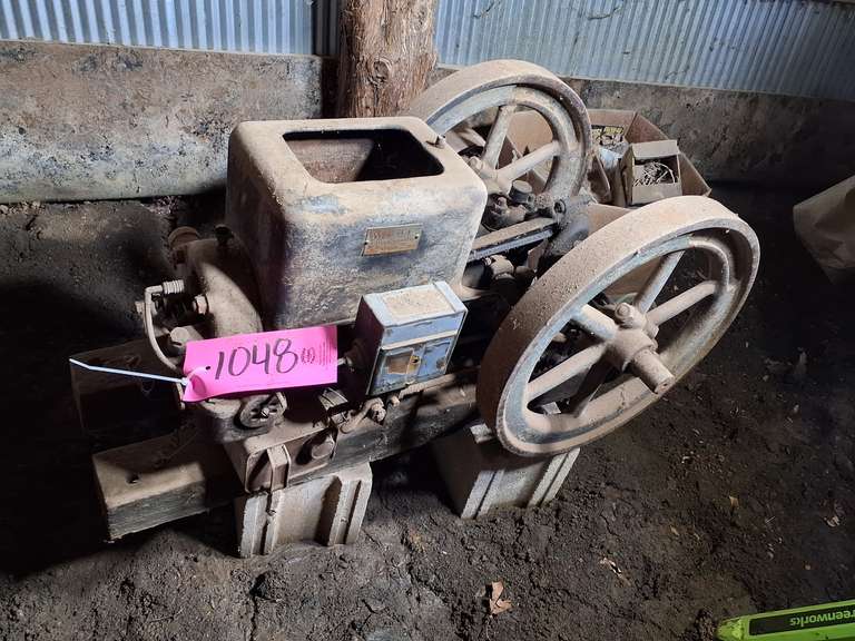 Witte KCMO 3HP #B24723, 500 rpm, approx 20" fly wheels