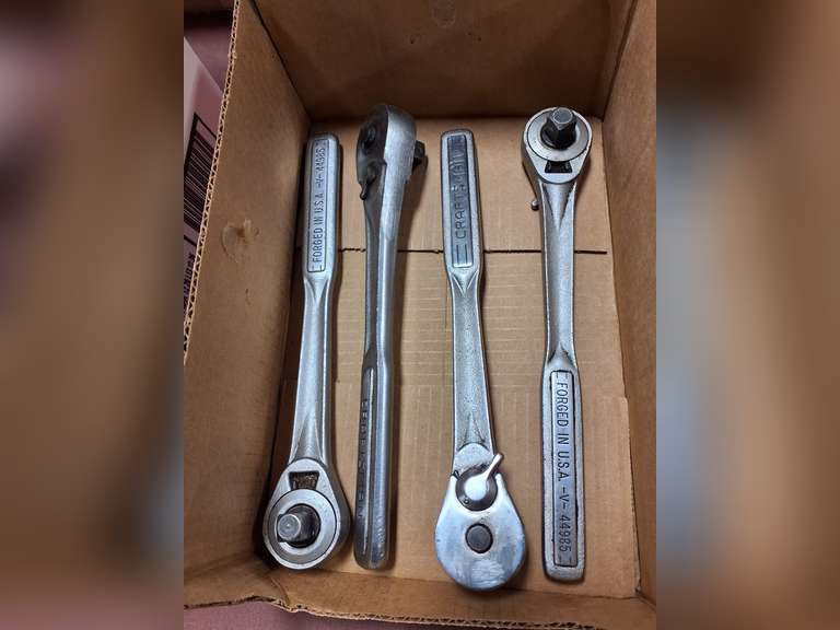 4 Craftsman 1/2" drive ratchets (1 needs repair)