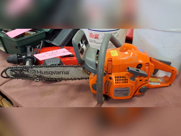 Husqvarna 435 X-Torq gas chainsaw