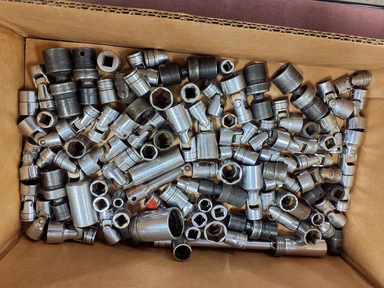 Box of misc sockets & other (Believe to all be Snap-on) SEE PICS