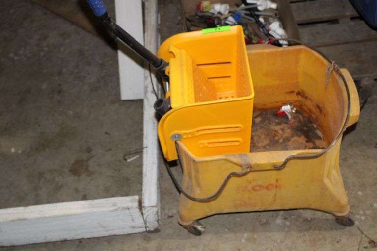 MOP BUCKET