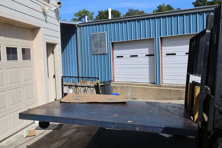 Cart / Platform (Fits Fork Lift or can be used as a large cart)