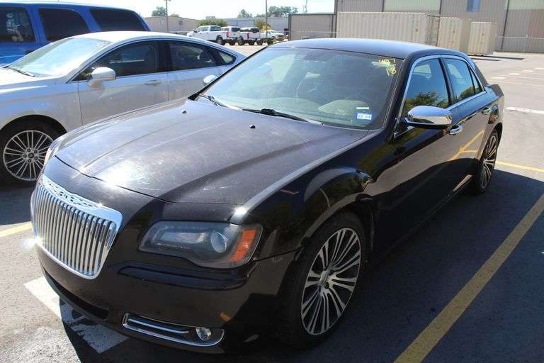 2012  CHRYSLER  300  2C3CCABG8CH174620  Mileage:   194964