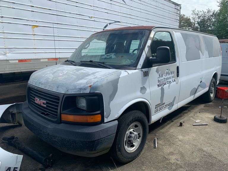 2006  GMC  Savana  1GTHG392361185975  Mileage: