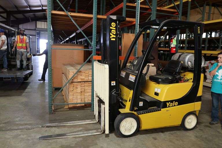 Yale 30VX LP Fork Lift