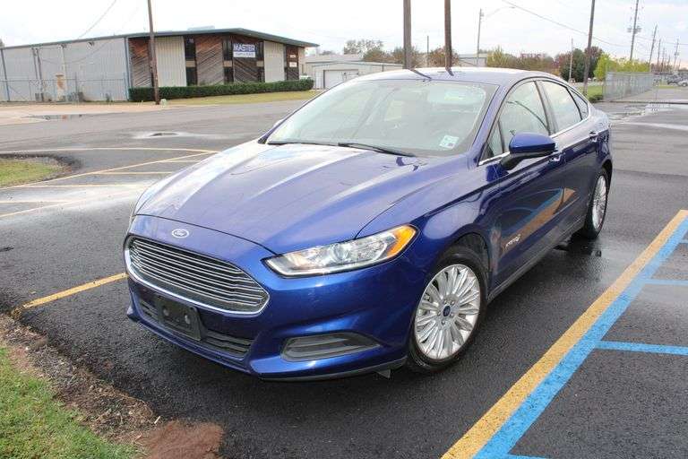 2015  FORD  Fusion  3FA6P0UU0FR132628  Mileage:   19800