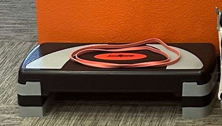 ZEN SPORT STEP ALONG WITH BAND AND GOPHER DIGITDOTS