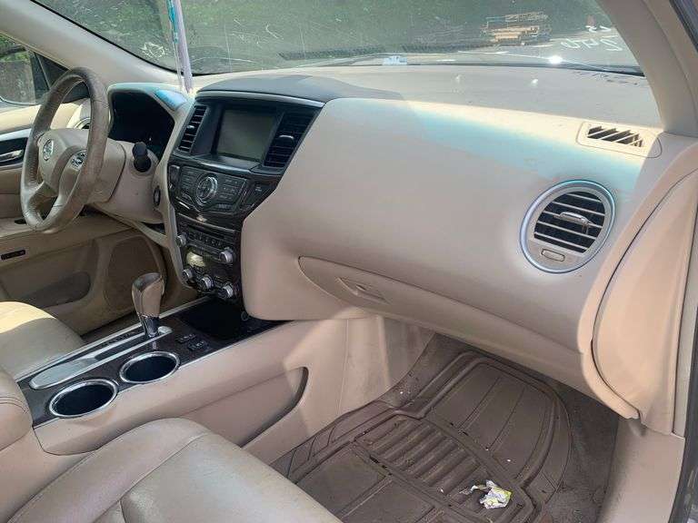 2013  NISSAN  Pathfinder  5N1AR2MN7DC605175  Mileage:   216246